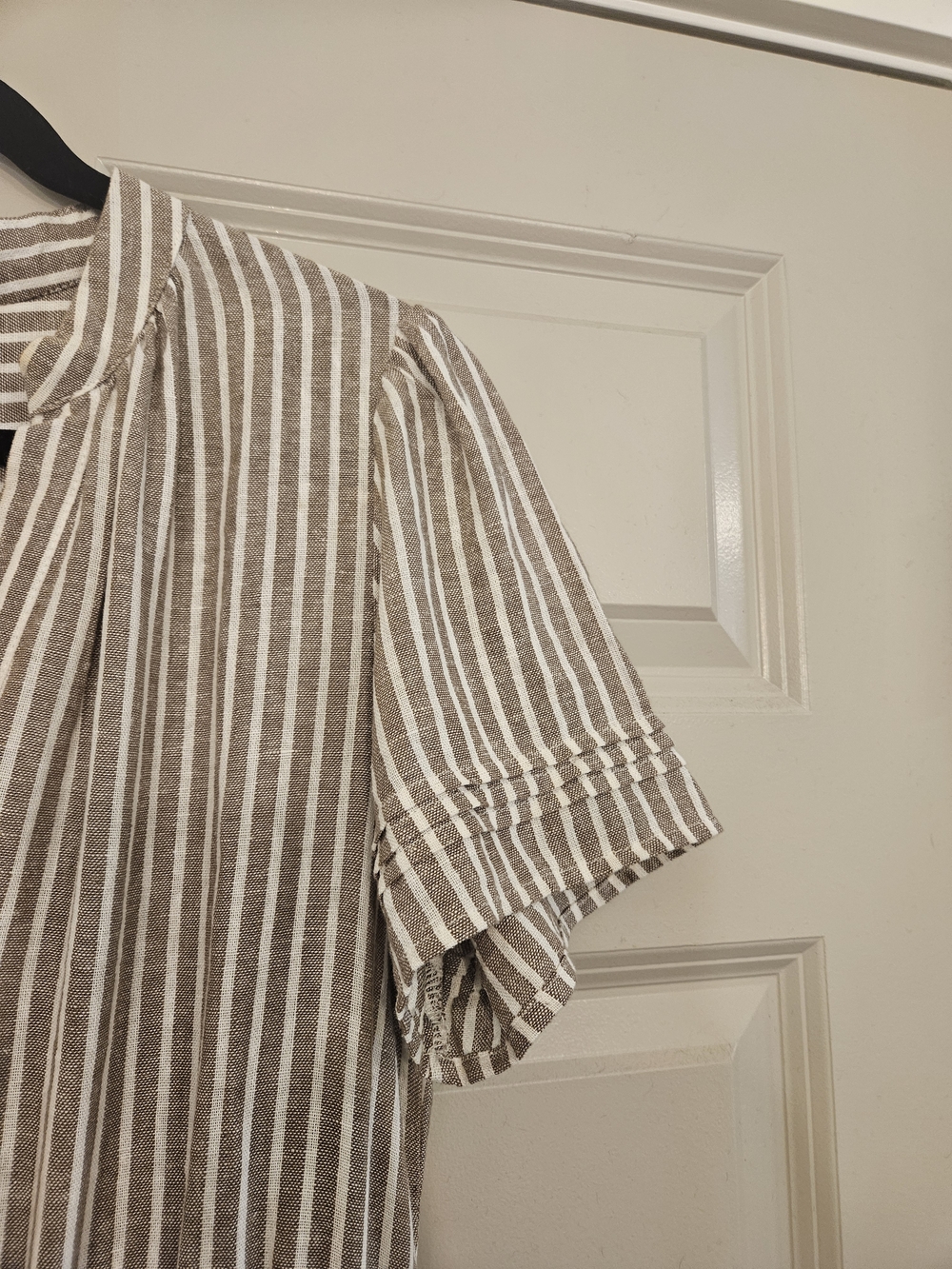 Cynthia Rowley Beige and White Striped Tiered Midi Dress - Picture 4 of 6